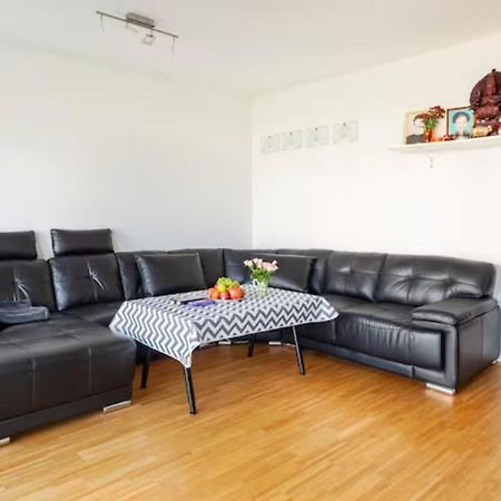 Privat Zimmer Richtung Messe Hanóver Exterior foto