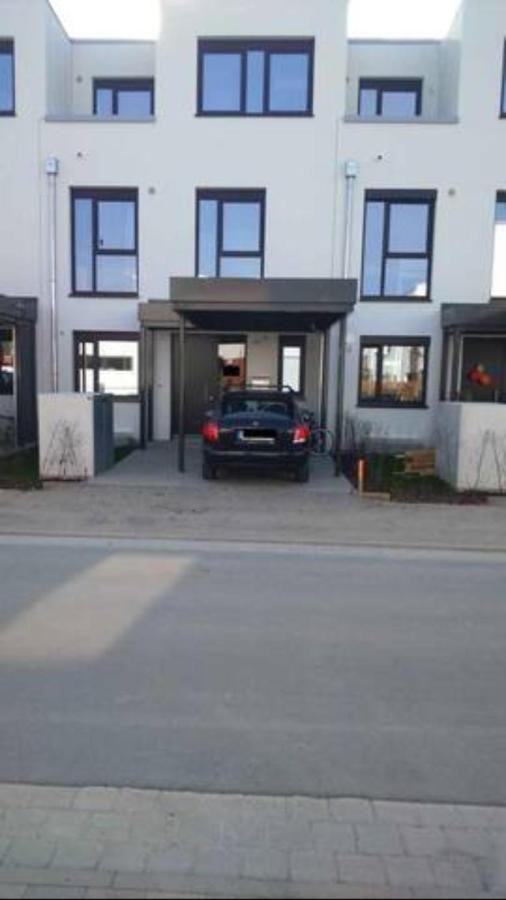 Privat Zimmer Richtung Messe Hanóver Exterior foto