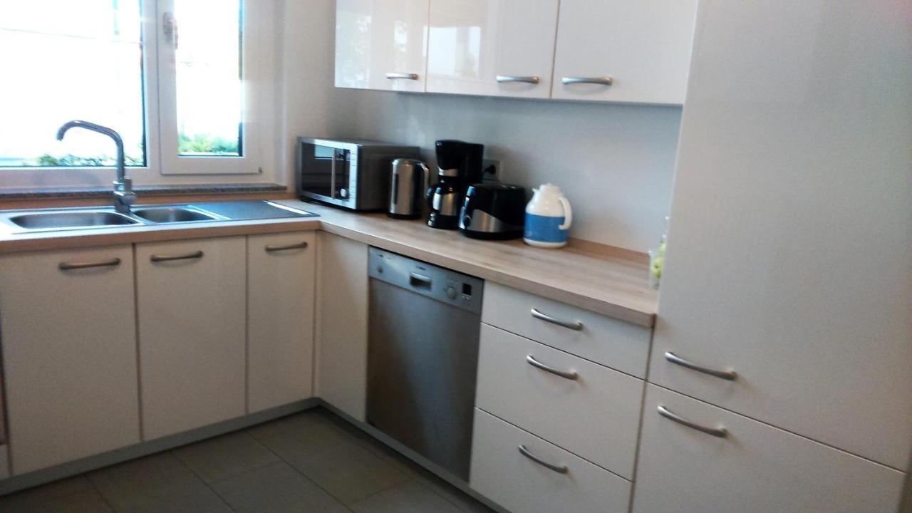 Privat Zimmer Richtung Messe Hanóver Exterior foto